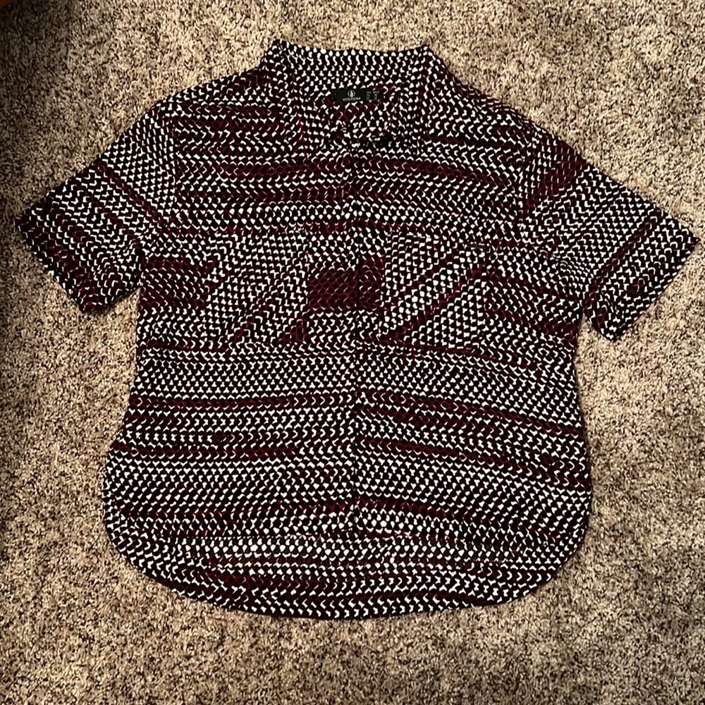 ✅ 5/$20 ** Sale -Volcom ladies shirt